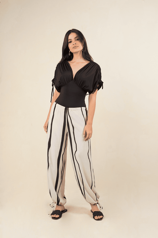 Bodysuit Escote En V Shadow 16BD0010 Negro