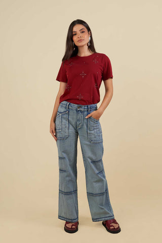 Camiseta Con Aplique Gothic 39CT0037 Vinotinto