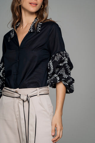 Camisa con Ojalillo