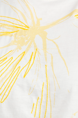 Camiseta Bordada Bloom