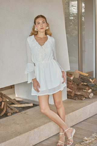 Vestido Corto con Volantes Floréa