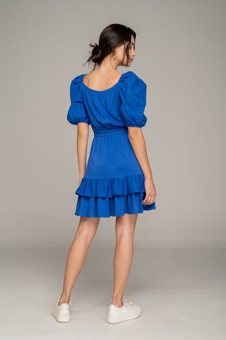 Vestido Corto en Ojalillo
